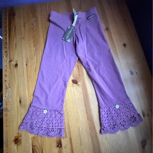Matilda Jane mauve cropped ruffled leggings size 10 NWT